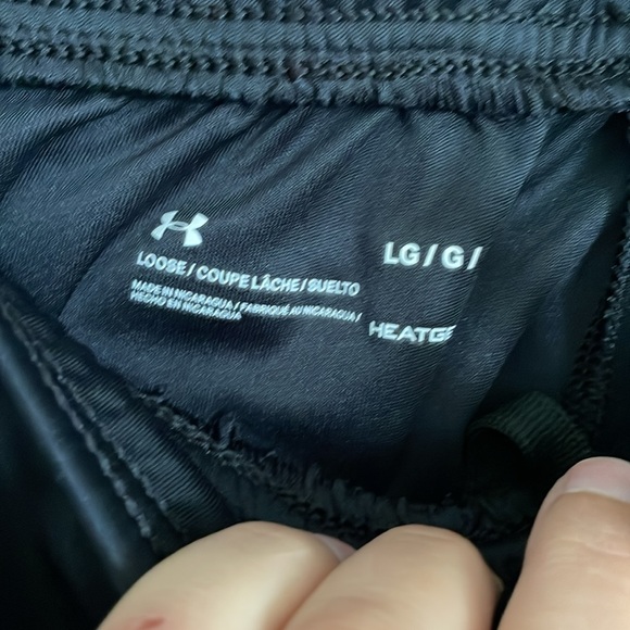 Under Armour Men's UA Freedom Tech Big Flag Logo Shorts - Picture 7 of 9